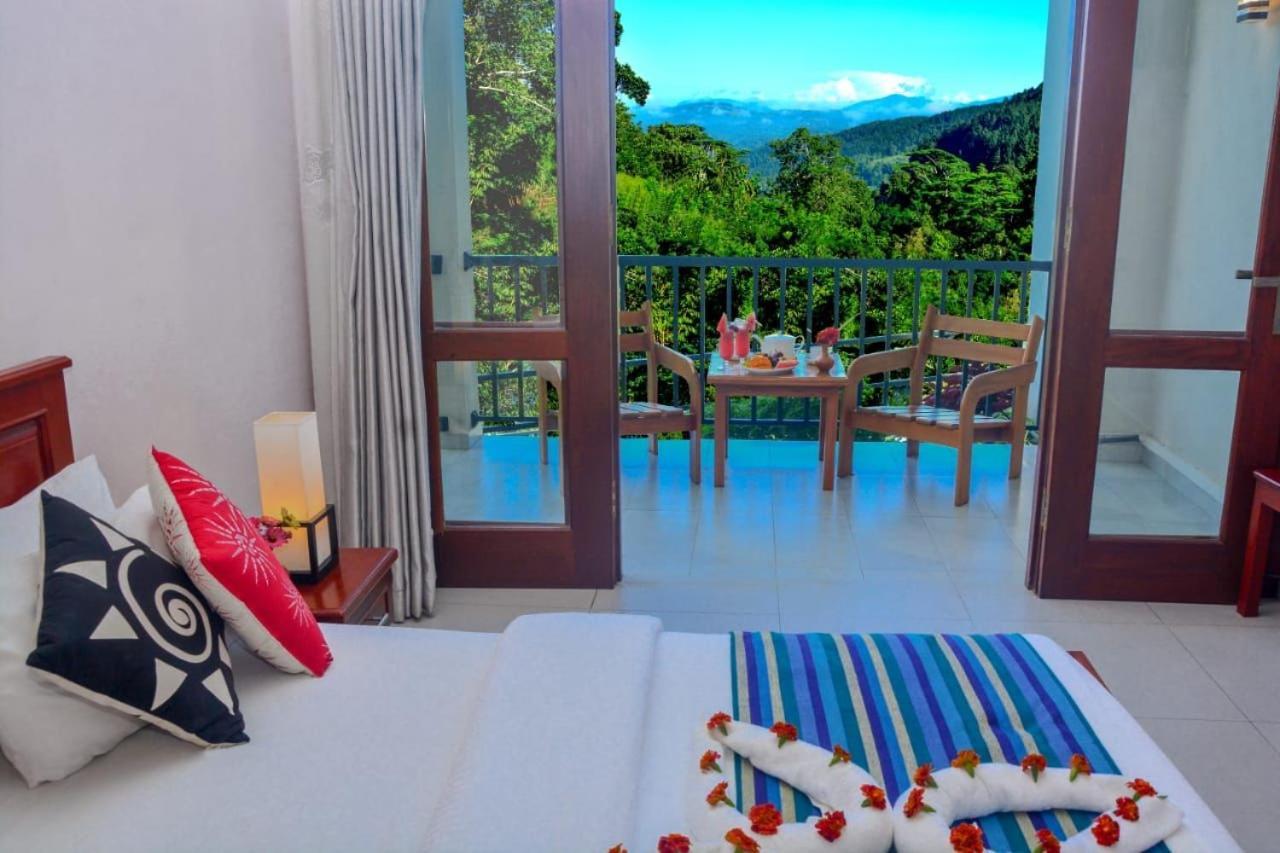 The Grand Hills Bed and Breakfast Kandy Exteriör bild