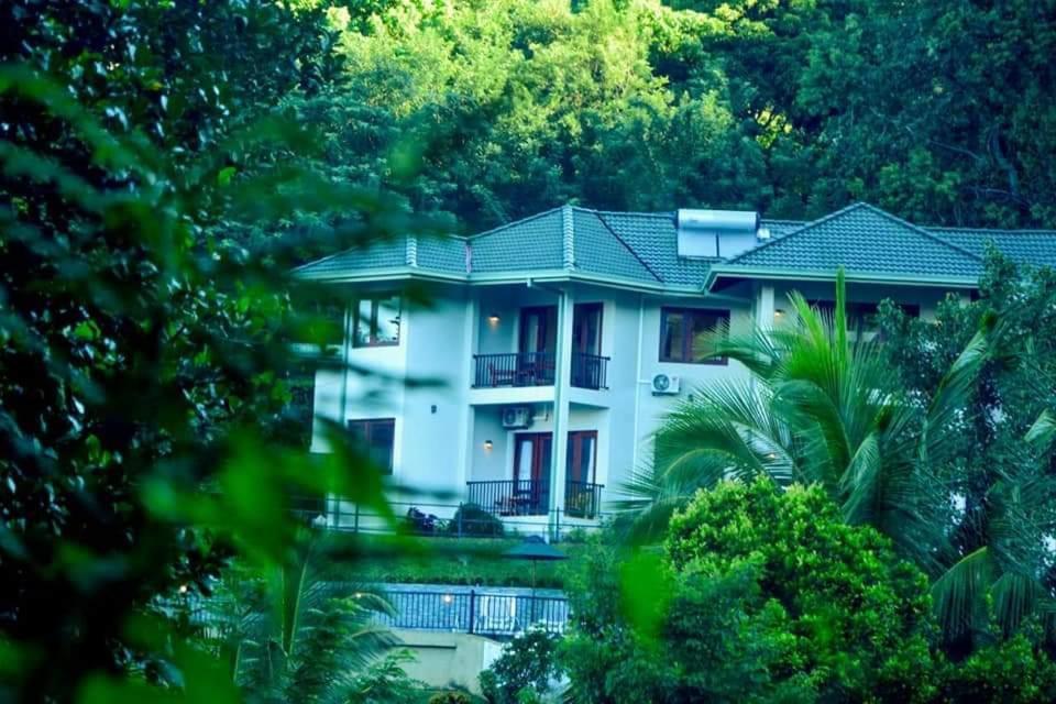 The Grand Hills Bed and Breakfast Kandy Exteriör bild