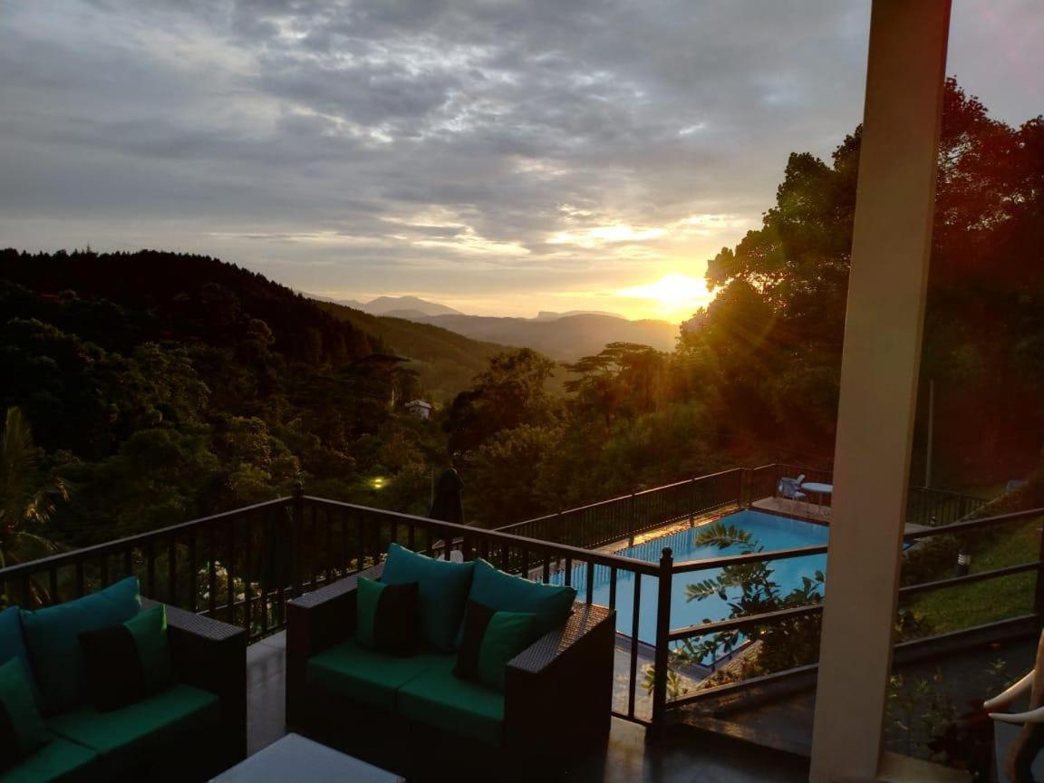The Grand Hills Bed and Breakfast Kandy Exteriör bild