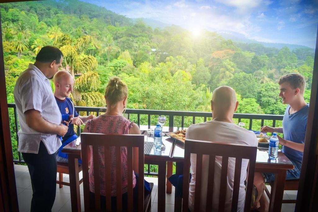 The Grand Hills Bed and Breakfast Kandy Exteriör bild